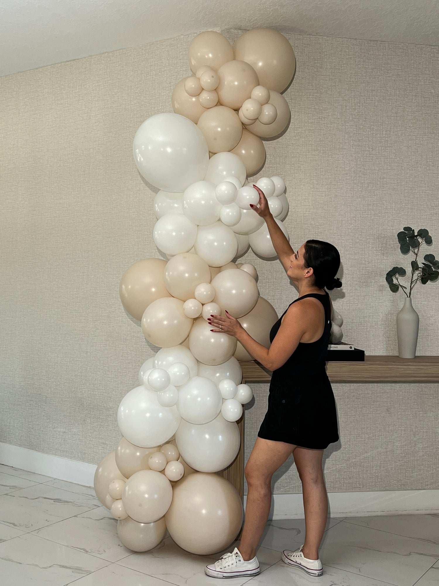 CREME & WHITE Balloon Garland Kit